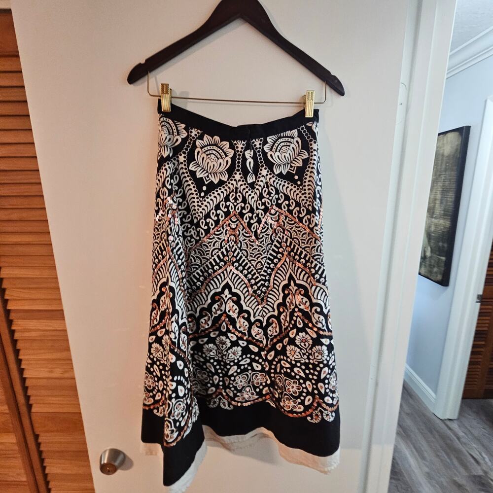 Women's Magic Flare Paterned Skirt Size Medium - Picture 5 of 7